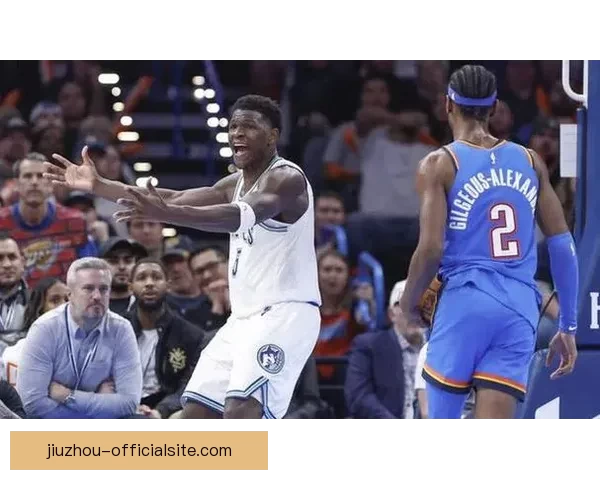 NBA官方重罚里德五万美元因质疑火箭比赛裁判判罚公正性引发争议